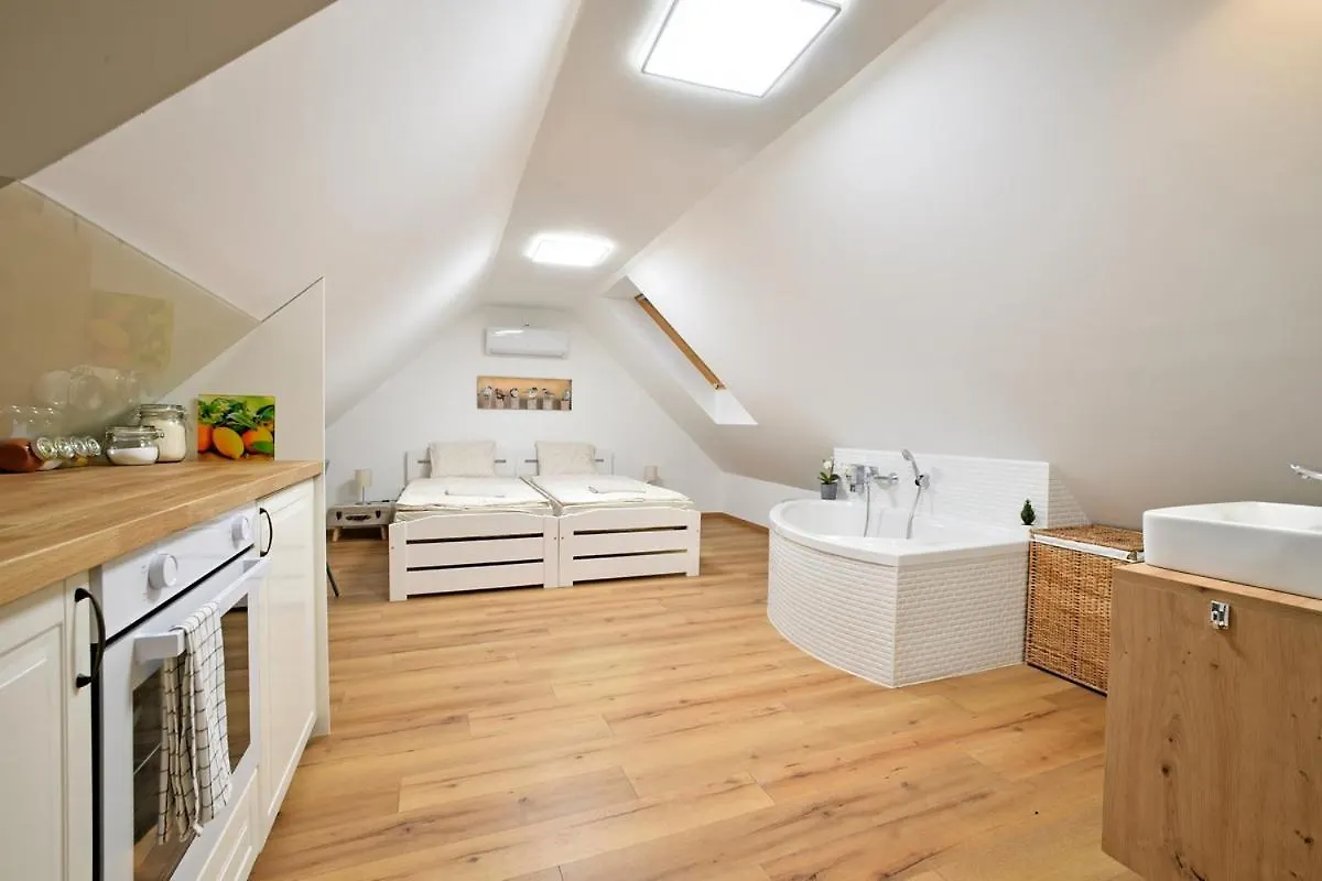 Palmy Apartmanhouse Maglod