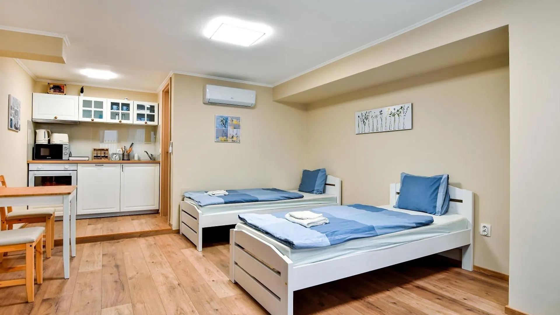 Apartment Palmy Apartmanhouse Maglod Hungary
